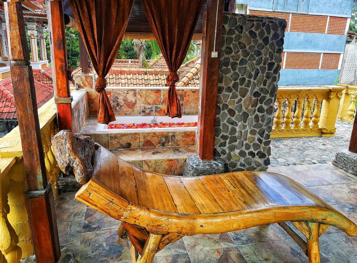 Lovina Palace Exterior foto